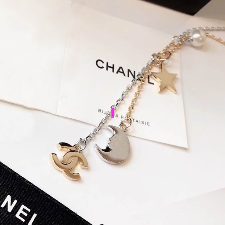 Chanel Necklaces 405